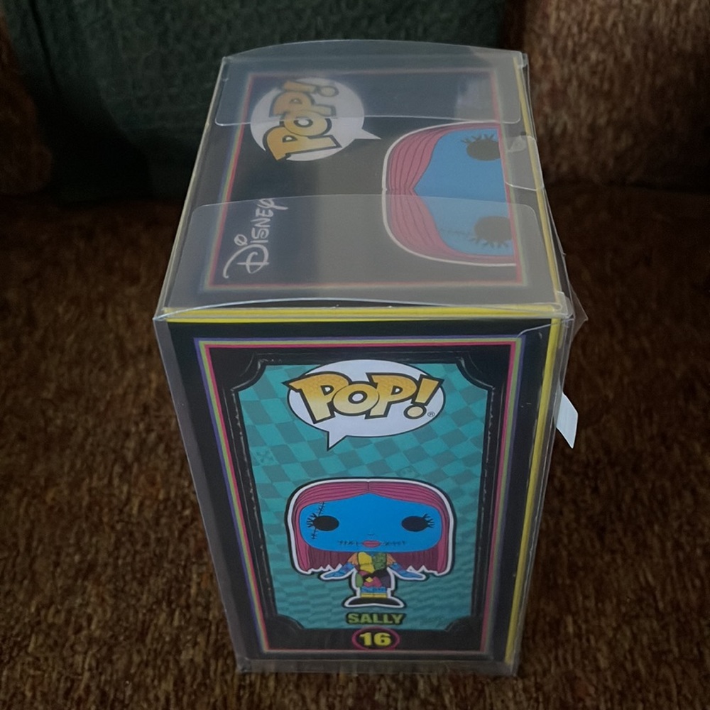 Disney funko pop Nightmare Before Christmas Sally - Picture 4 of 5